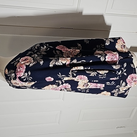 PROFILE ,women's blouse. Navy blue with floral design. Fairycore. Ruffle… - Picture 4 of 6